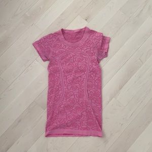 Lululemon pink workout top